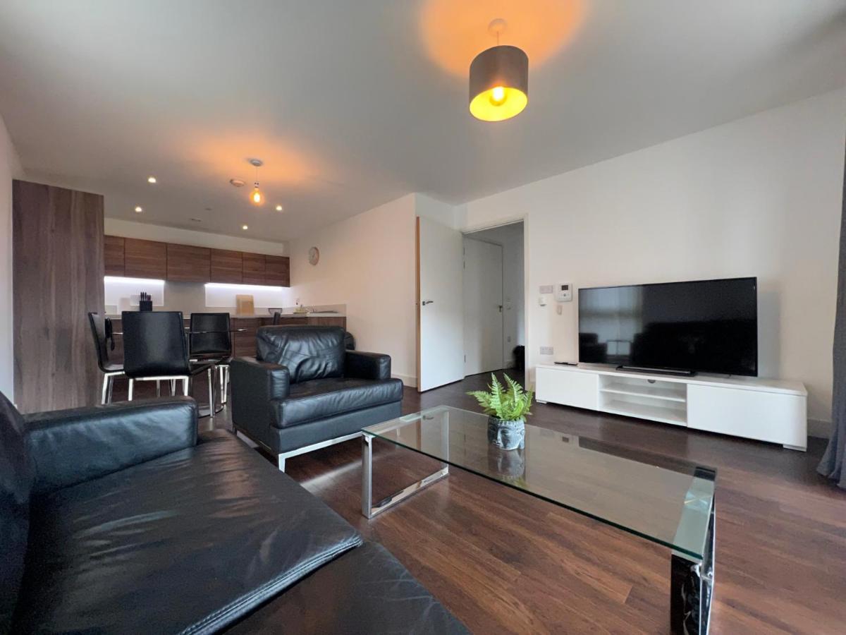 Modern 2Br 2Ba Apt Wparking Sleeps 6 Comfortably London Exterior foto